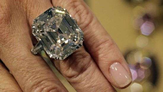 В кольце, купленном на барахолке, оказался супербриллиант