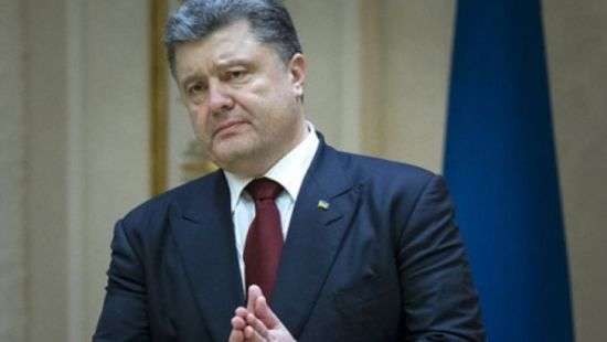 Порошенко сидит в социальных сетях по будильнику