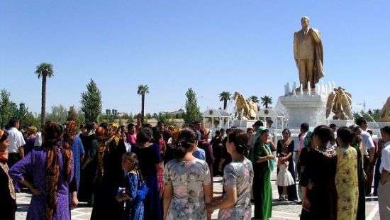 В Туркмении пришел конец «социальному раю»