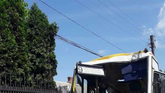 В Луцке 10 пассажиров пострадали в аварии с автобусом