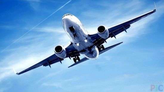 Летящий в Лондон самолет объявил о ЧС на борту