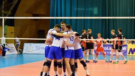 Сборная Украины по волейболу обыграла Венгрию
