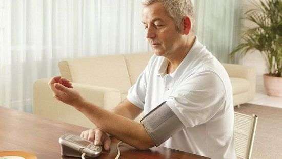 Медики нашли угрозу для здоровья в домашних тонометрах