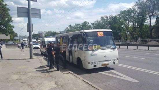 В киевской маршрутке во время движения прогремел взрыв