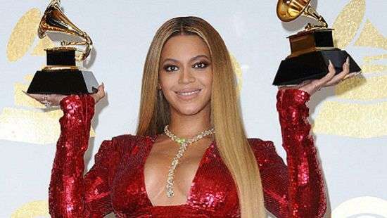 Названы самые богатые звезд шоу-бизнеса и спорта