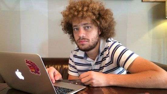 СБУ запретила въезд известному российскому блогеру Варламову