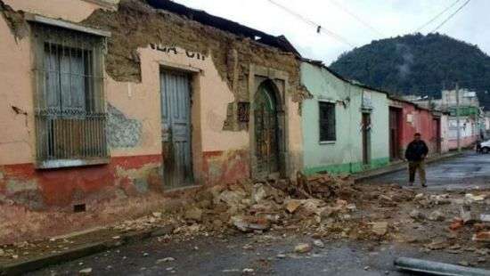 Гватемалу потрусило на 6,6 баллов, есть жертвы (видео)