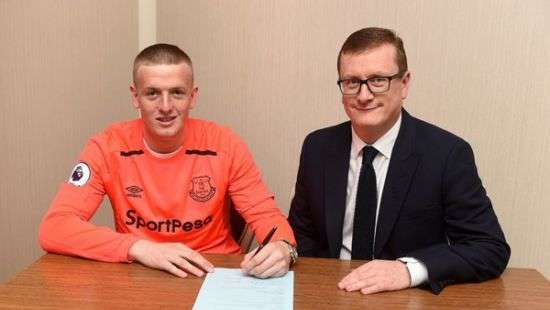 «Эвертон» подписал вратаря худшей команды АПЛ