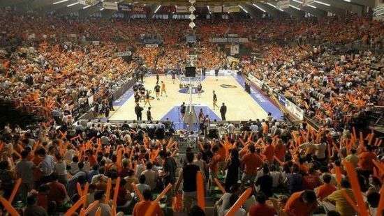 Украинский баскетболист стал чемпионом Испании