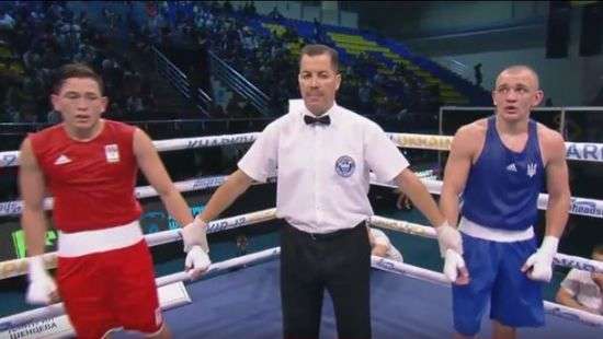 Украинский боксер вышел в 1/8 финала чемпионата Европы