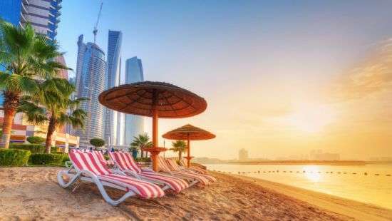 В ОАЭ температура воздуха перевалила за +50 градусов