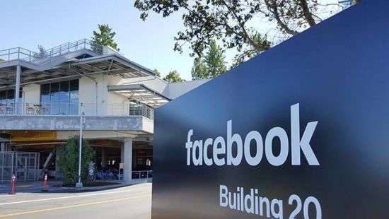 Данные о модераторах Facebook могут быть у террористов