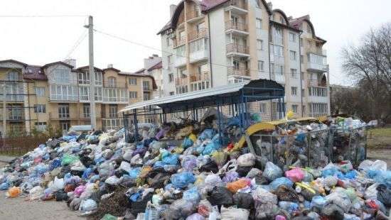 Гройсман попросил Украину «приютить» львовский мусор