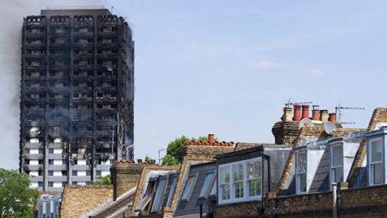 Полиция Лондона заявила о 79 пропавших без вести во время пожара в многоэтажке