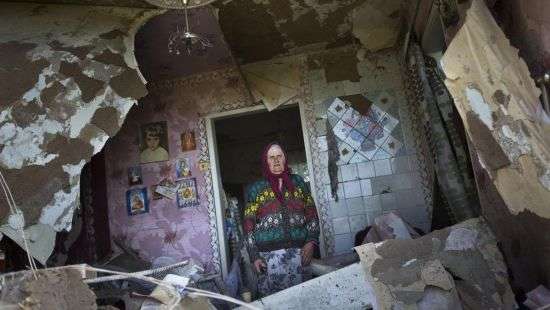 Порошенко решил позаботится о пенсиях для крымчан и жителей Донбасса