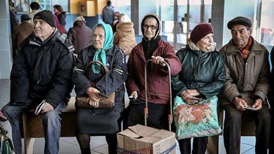 Украинцам поднимут минимальный стаж для выхода на пенсию: названа дата