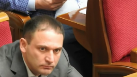 В сети показали забавное видео с одиозным депутатом на заседании Рады