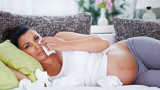 Чем опасен грипп во время беременности, рассказали врачи