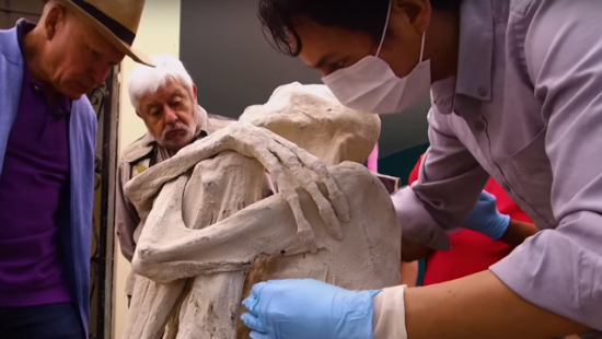 На раскопках в Перу обнаружили мумию инопланетянина (фото/видео)
