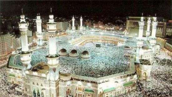 В Саудовской Аравии спасли от теракта святыню мусульман всего мира