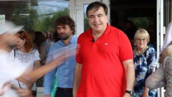 Саакашвили потребовал от Порошенко 50 евро