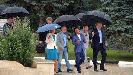 Украина заявила протест из-за визита Путина в Крым