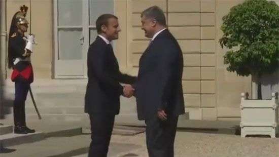 В Париже состоялась встреча Порошенко с Макроном (видео)