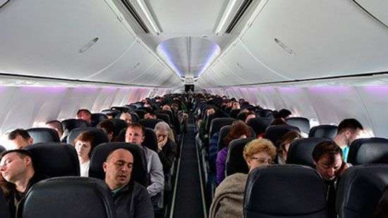 Худшими пассажирами авиакомпаний назвали верующих и алкоголиков