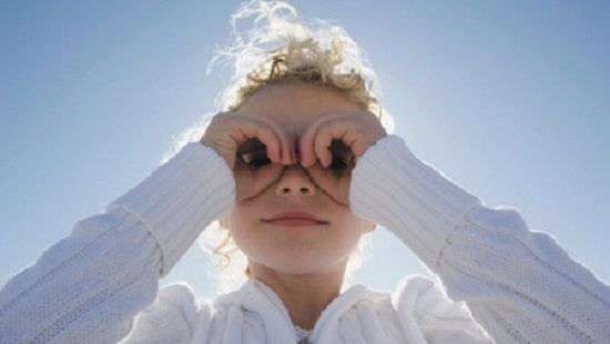 Как легко защитить детей от близорукости, рассказали врачи