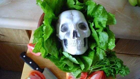 Медики назвали продукты, которые провоцируют пищевые отравления