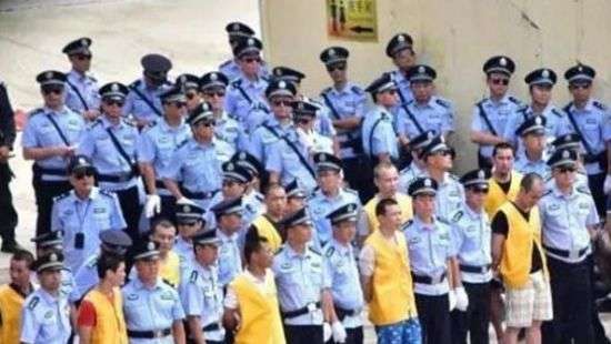 В Китае 13 наркоторговцев приговорили к смерти на глазах у 10 тысяч человек