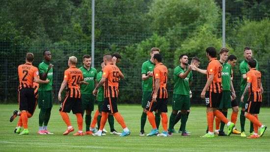 «Шахтер» одержал волевую победу в Германии