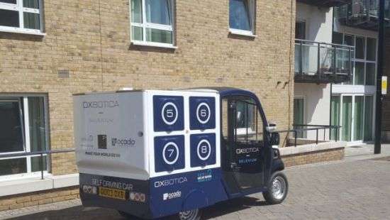 В Лондоне протестировали доставку продуктов робомобилем