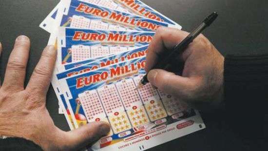 В Британии полгода не могут найти победителя лотереи и отдать ему выигрыш