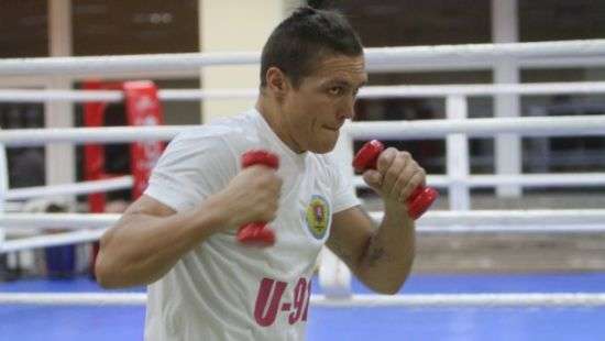 Усик примет участие в Лиге чемпионов