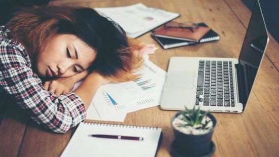 Средний класс в Китае страдает от недостатка сна и секса