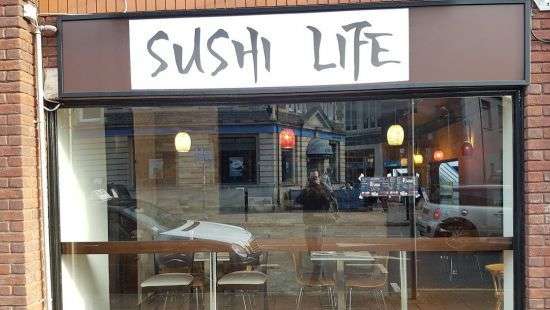 Массовое отравление суши: из 103 проверенных заведений только в 4 не было нарушений