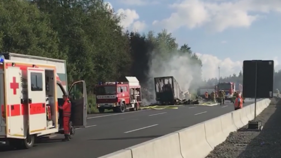 Без вести пропали 17 пассажиров сгоревшего в Германии туристического автобуса