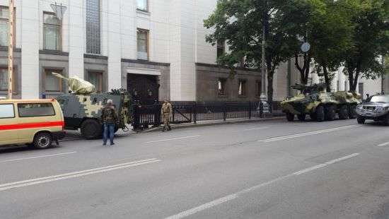 Стало известно, зачем под Раду стянули военную технику