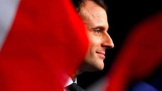 Макрон пообещал на треть сократить парламент Франции