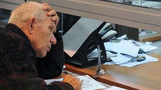 Кабмин позаботился о гарантиях для людей предпенсионного возраста