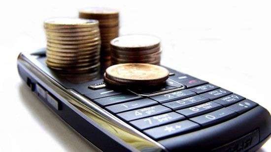 В Украине сняли лимит на расчеты с мобильного телефона