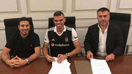 Экс-защитник «Реала» перешел в «Бешикташ»