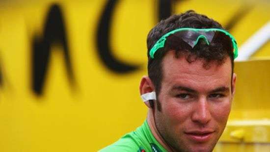 Велогонщик, сбитый на этапе «Тур де Франс», снялся с гонки