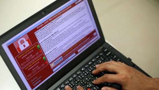 Вирус Petya.A поразил до 10% компьютеров в Украине