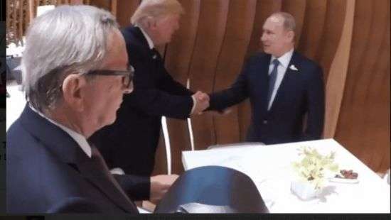 Обнародовано ВИДЕО рукопожатия Трампа и Путина