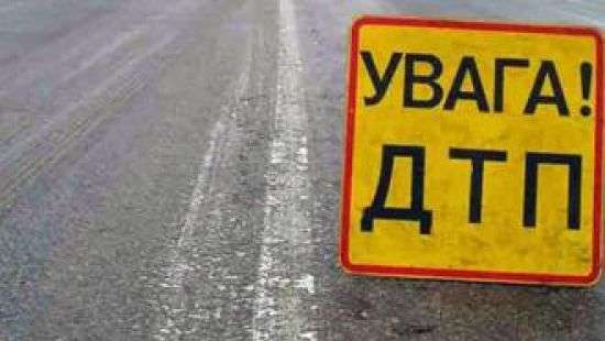 В Донецкой области авто с пьяным водителем сбило пешеходов на тротуаре (видео)