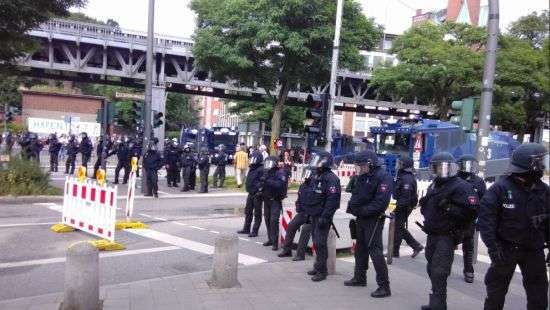 Перед G20 в Германии задержали сотни находящихся в розыске преступников