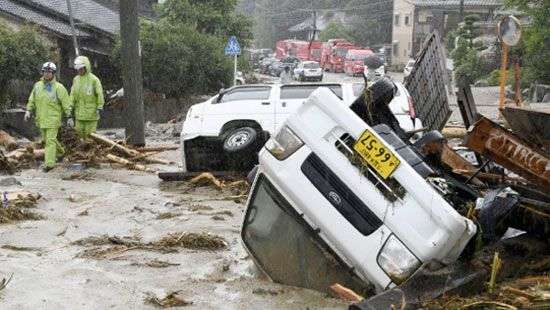 В Японии из-за наводнения погиб 21 человек, еще 20 пропали без вести (фото)