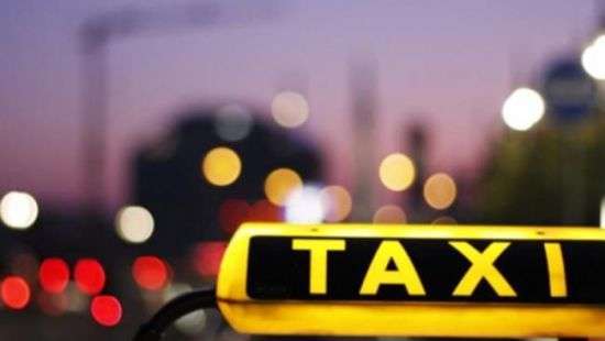 Появилось видео, как китайский таксист протаранил колонну бегунов